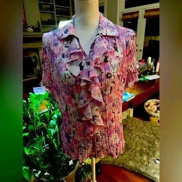 Tan Jay ladies 12 Petite top. NWOT. Pink and grey colors.  Short sleeve - Picture 8 of 11